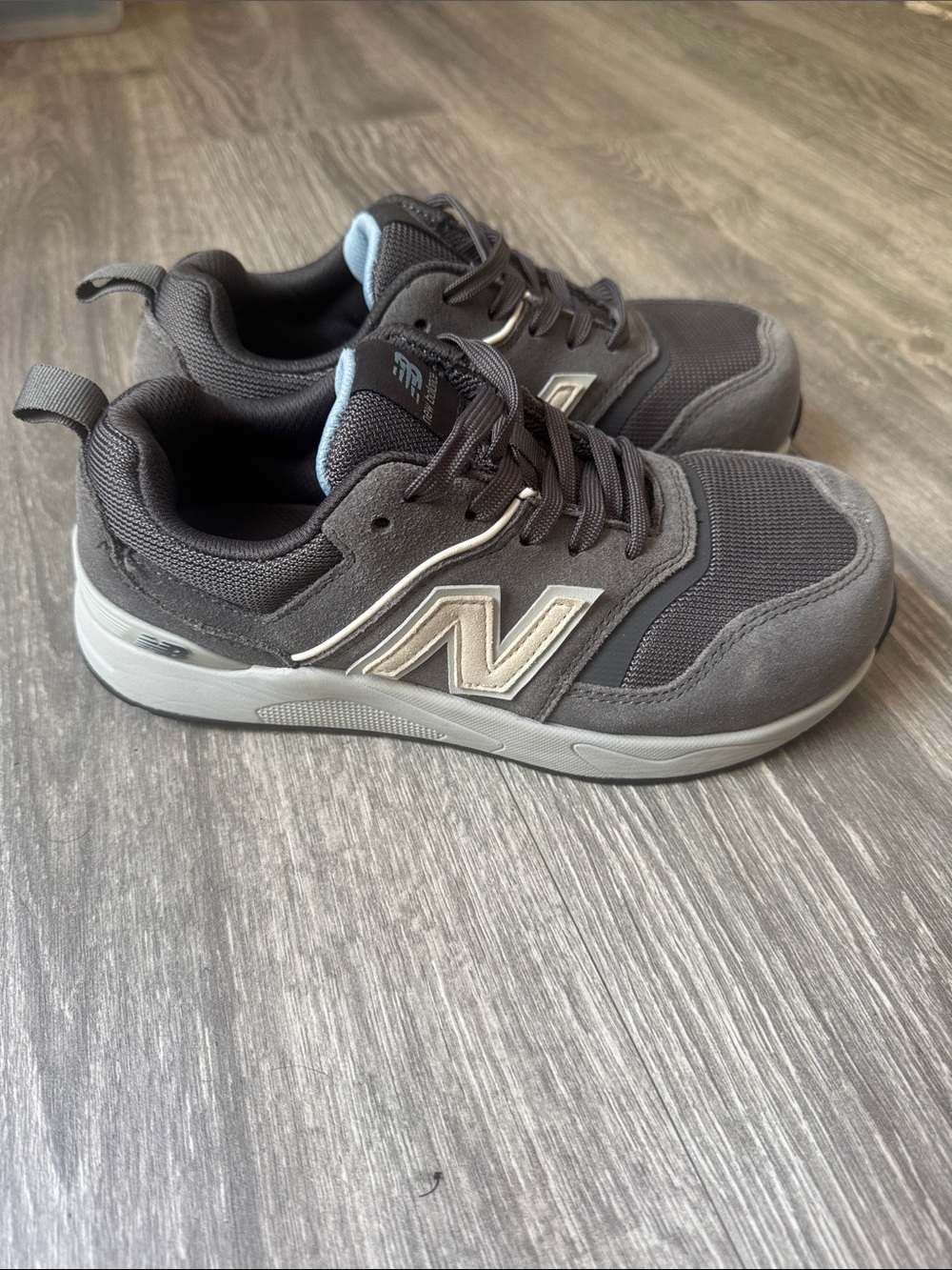 New Balance Elite Lite
WUELEHM2 Women's 6.5 Gray
Composite Toe Work Shoes PQ390